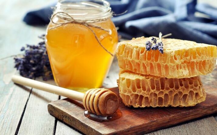 Honig und Bienennest